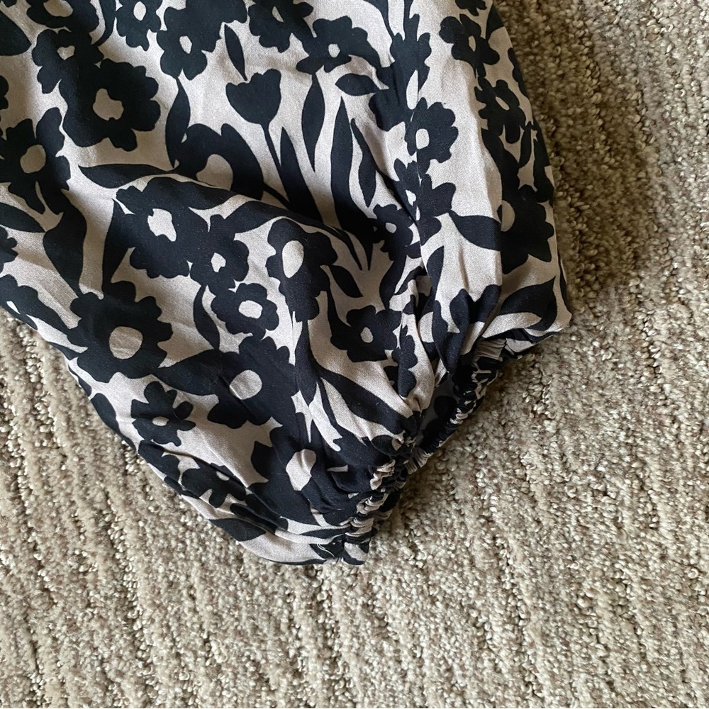 Anthropologie Forever That Girl black floral print dress with wide shirring - Picture 4 of 8